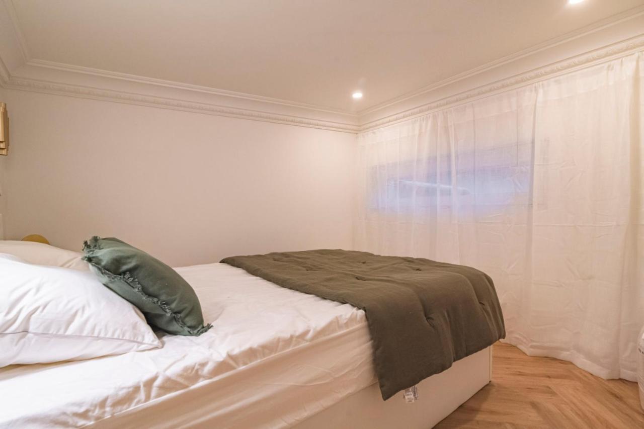 Charmant Studio Hypercentre Reims Apartment Ngoại thất bức ảnh