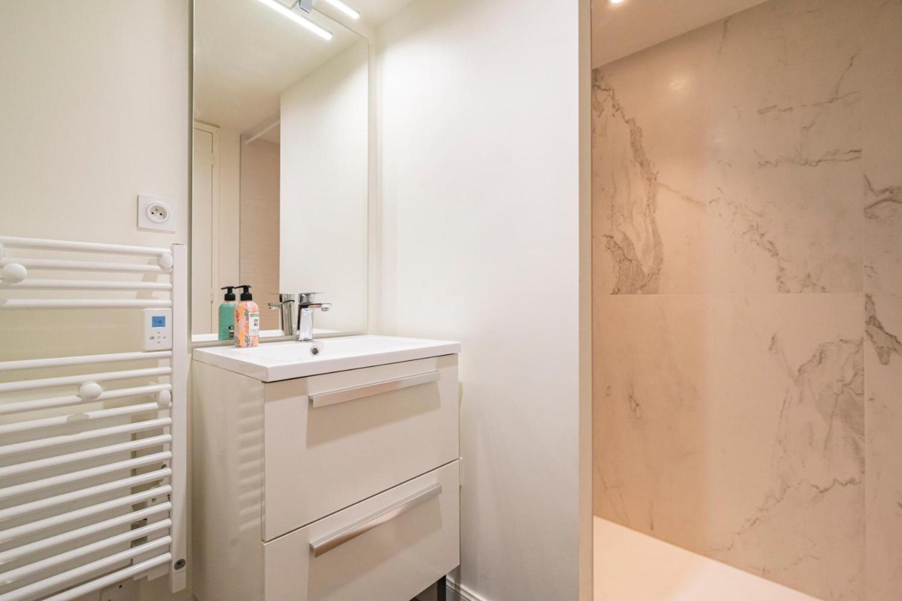 Charmant Studio Hypercentre Reims Apartment Ngoại thất bức ảnh